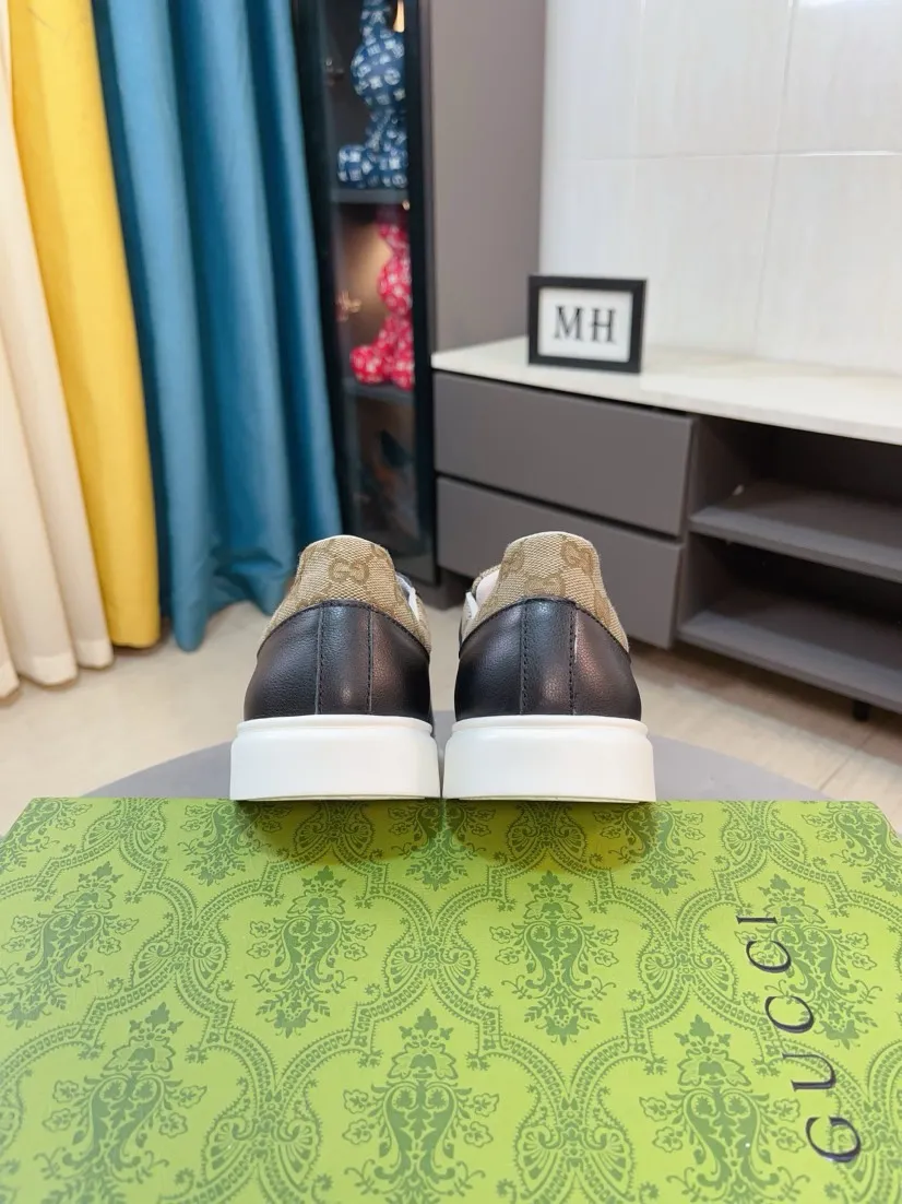 Factory price 440🌹🌹GUCCI [Gucci] New high-end brand of men's shoes, the latest fashionable casual men's shoes, trendy and versatile style, relaxed and sporty style, uppers imported from Italy, first-layer cowhide, genuine leather lining and ultra-fine workmanship. Original personalized fashionable rubber wear-resistant outsole, light and comfortable on the foot, size 38-44